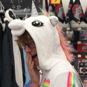 Meet your Posher, Beau